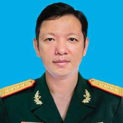 Phùng Anh Tuấn